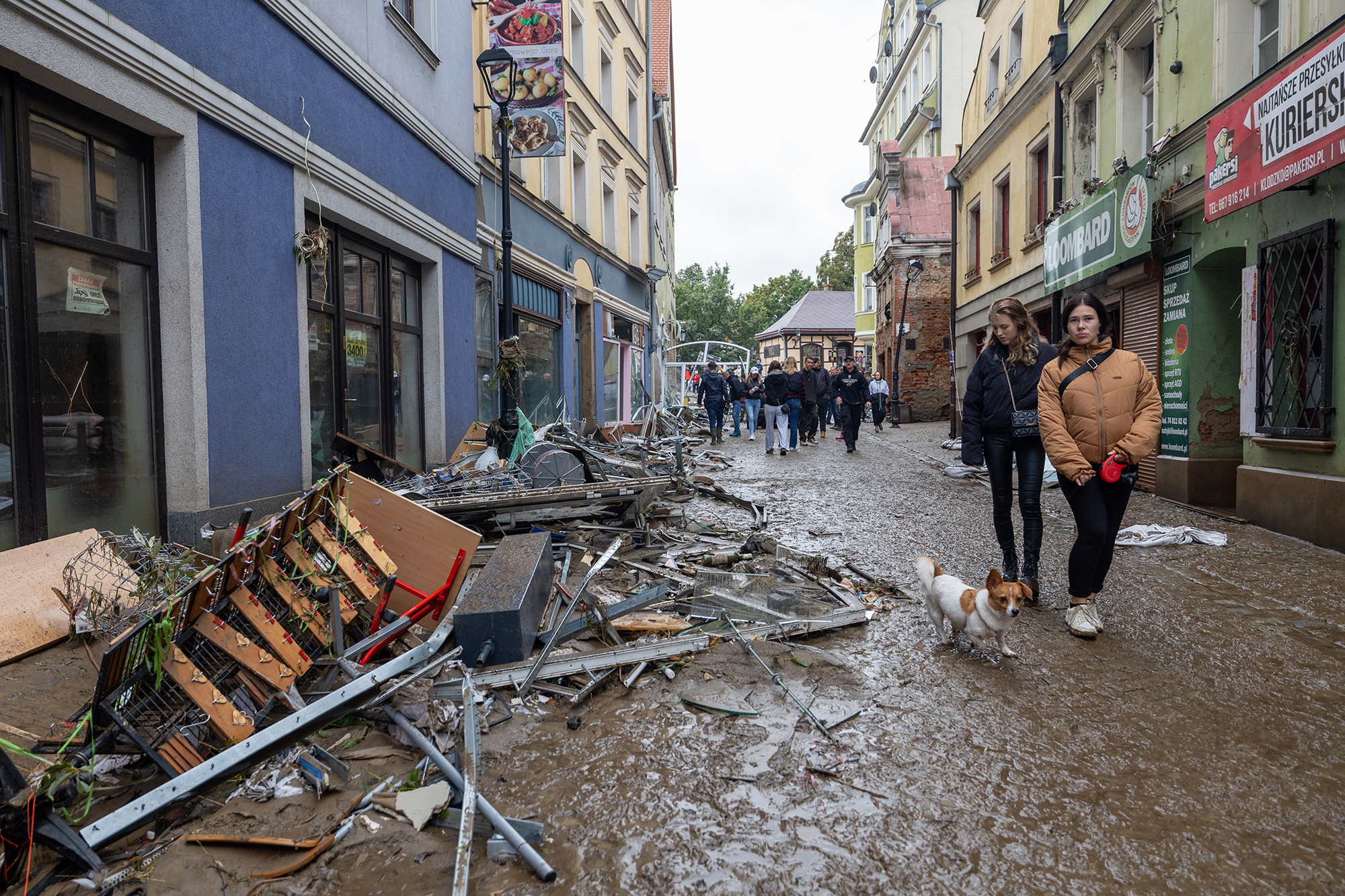 Helicopter evacuation, threat to Wrocław, cities underwater: Key updates on floods in Poland